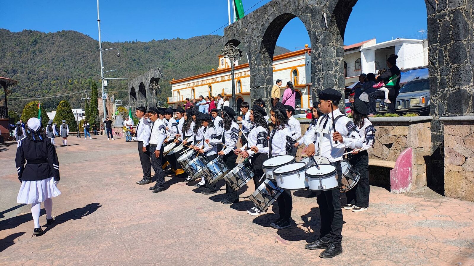 Banda de guerra del CBTa 154 durante un acto cívico